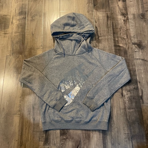 Nike Reflective Sweater - Picture 1 of 4